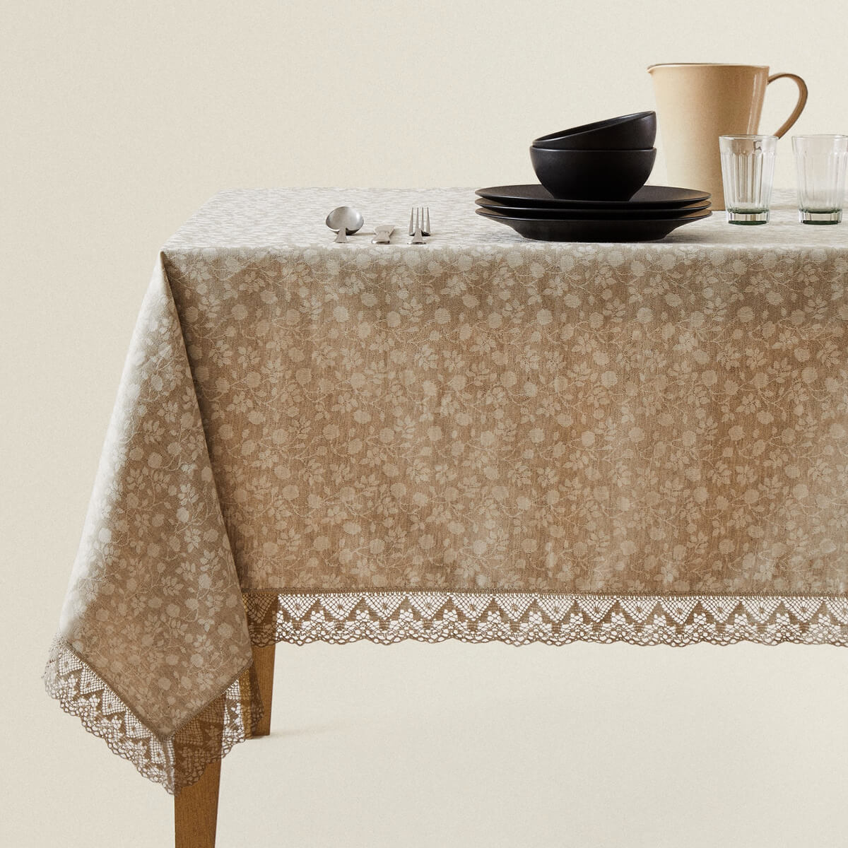 Vintage Floral Print Tablecloth