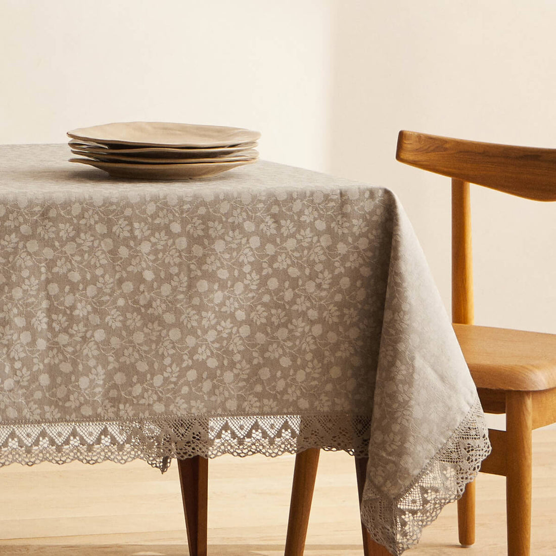 Vintage Floral Print Tablecloth